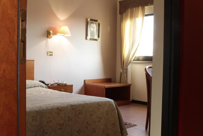 Hotel City Plasencia Habitación foto