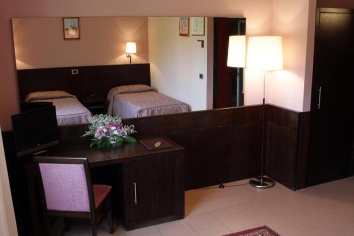 Hotel City Plasencia Habitación foto