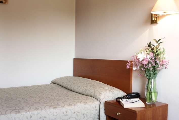 Hotel City Plasencia Habitación foto
